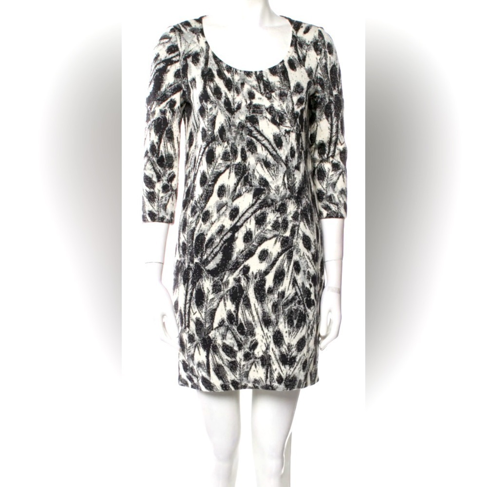 ST. JOHN COLLECTION Santana Knit Dress- Cream/Gray/Black Size 2